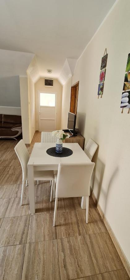Apartman Nina2 Risan Exteriér fotografie