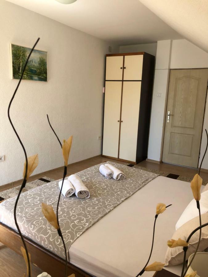 Apartman Nina2 Risan Exteriér fotografie