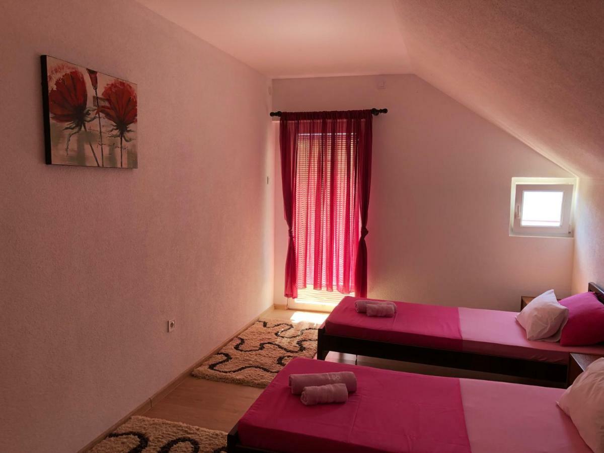 Apartman Nina2 Risan Exteriér fotografie