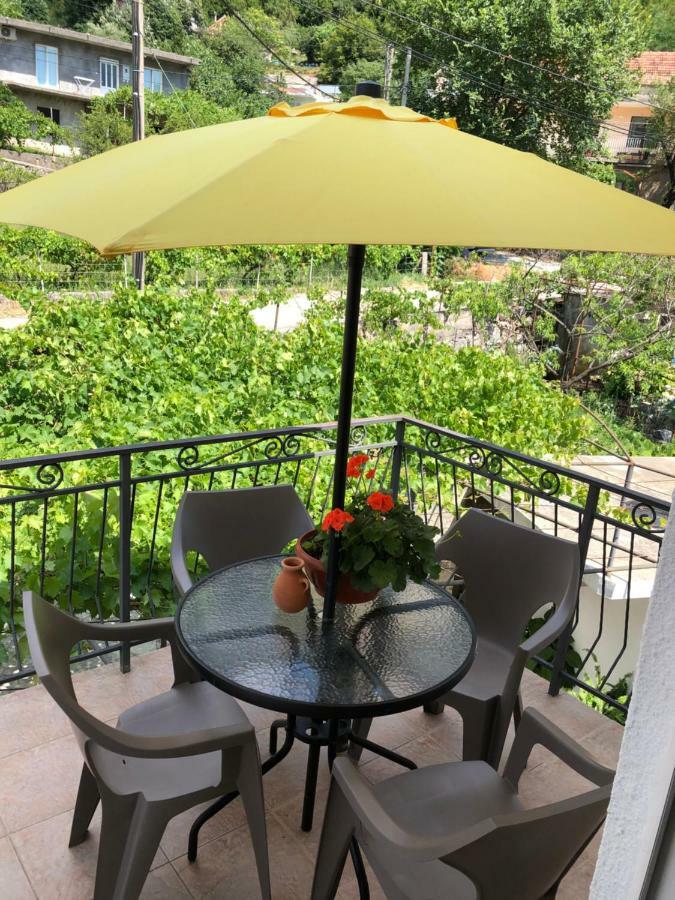 Apartman Nina2 Risan Exteriér fotografie
